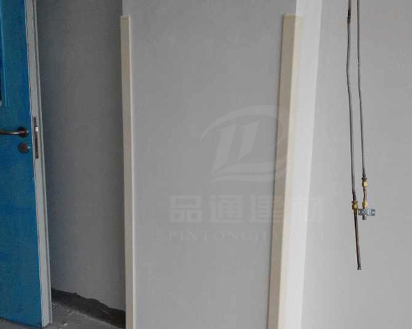 51防撞護(hù)角白色.jpg 51防撞護(hù)角白色.jpg