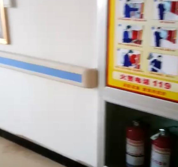 【甘肅】酒泉市人民醫(yī)院走廊扶手，理應(yīng)選擇性價比高的好產(chǎn)品